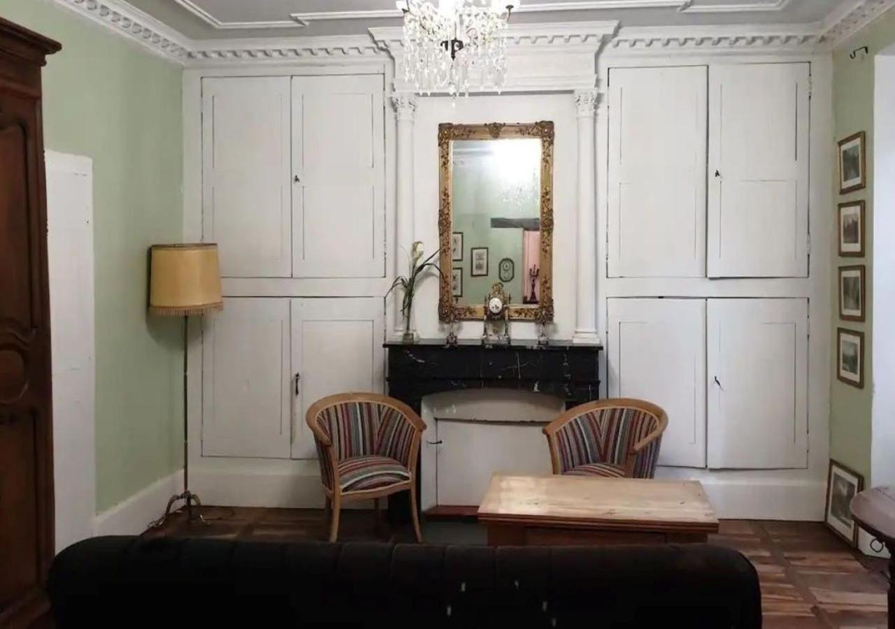 Grand Appartement De Charme Avec Parking Prive Florac Exterior foto